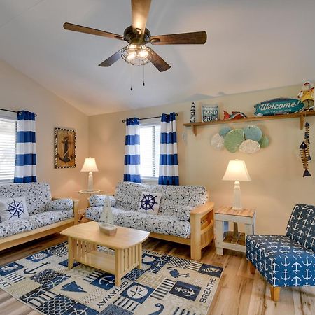 Ocean Isle Apartment With Balcony, 1 Mi To Beach! Ocean Isle Beach Eksteriør bilde