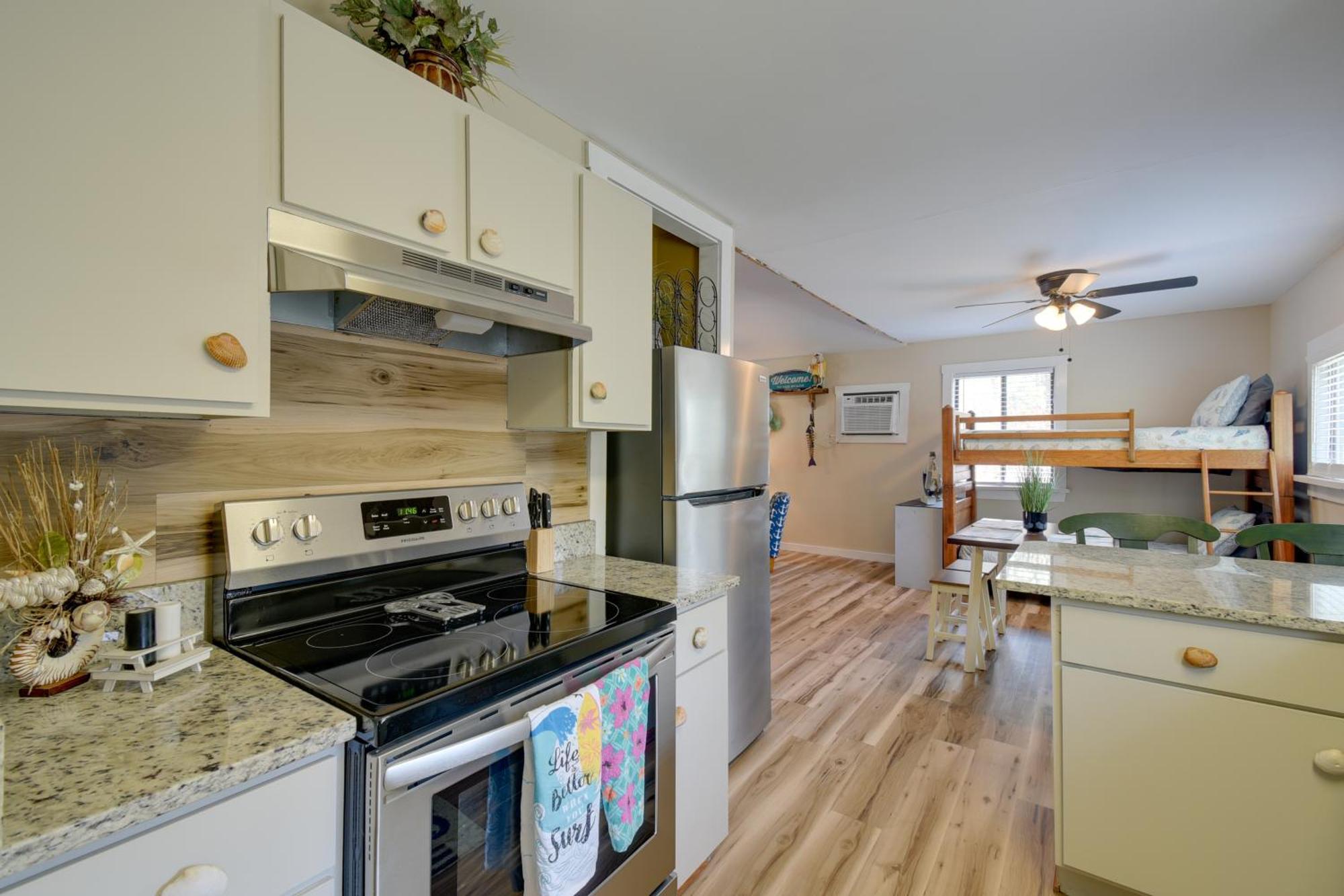 Ocean Isle Apartment With Balcony, 1 Mi To Beach! Ocean Isle Beach Eksteriør bilde