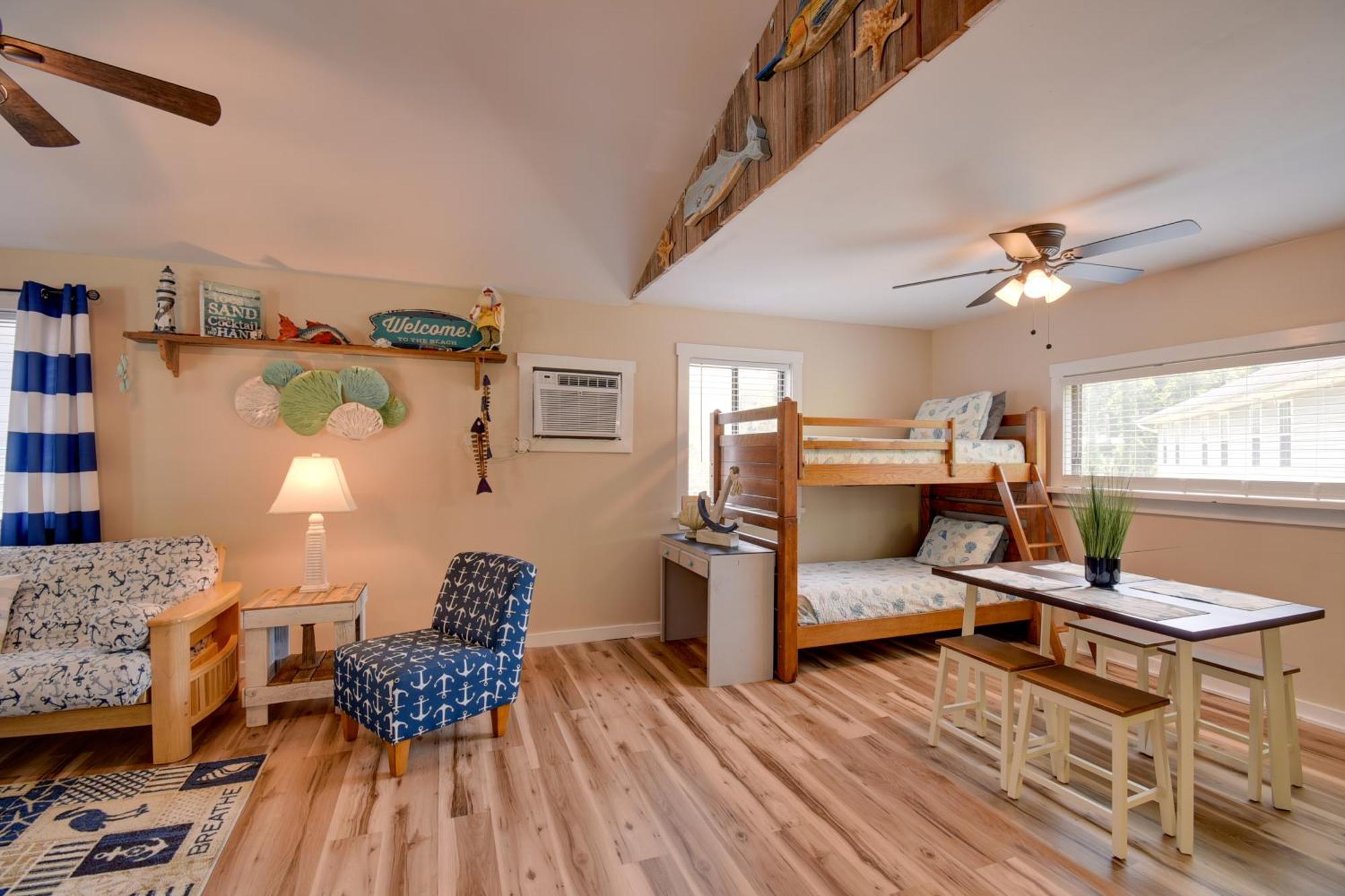 Ocean Isle Apartment With Balcony, 1 Mi To Beach! Ocean Isle Beach Eksteriør bilde